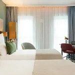 Leonardo 4* Augusta