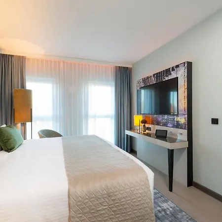 Leonardo Hotel