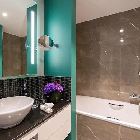 ホテル Leonardo アウグスブルク